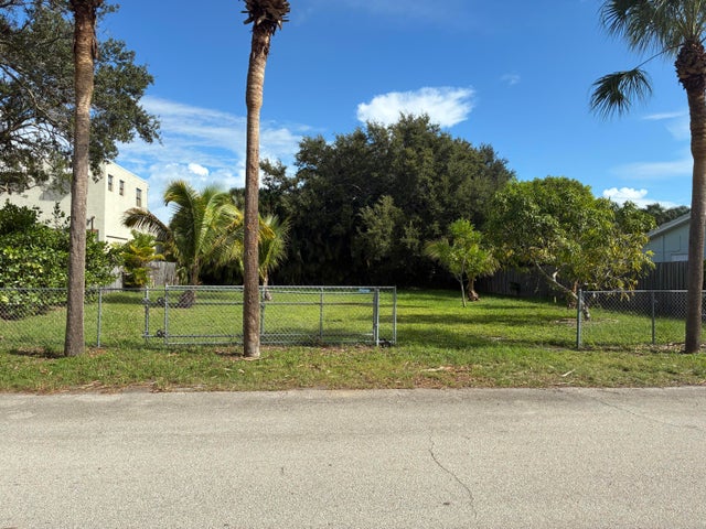 3 of 3 - Xxx Yacht Club Dr, Jupiter, FL