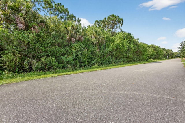 3 of 26 - 3747 Nw 29th Avenue, Okeechobee, FL