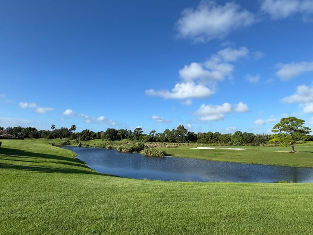 5 of 8 - 102 Se Santa Lucia, Port Saint Lucie, FL
