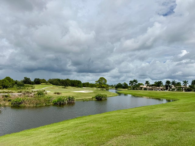 3 of 10 - 137 Se Mira Lavella, Port Saint Lucie, FL