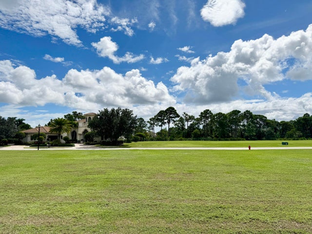 5 of 10 - 137 Se Mira Lavella, Port Saint Lucie, FL