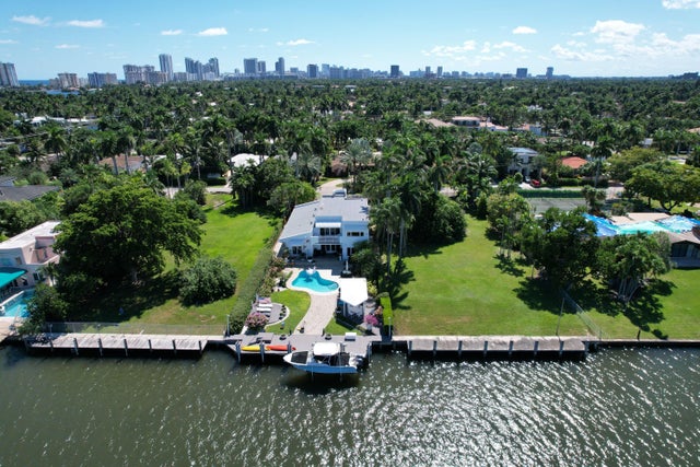 4 of 13 - 1010 S Northlake Drive, Hollywood, FL