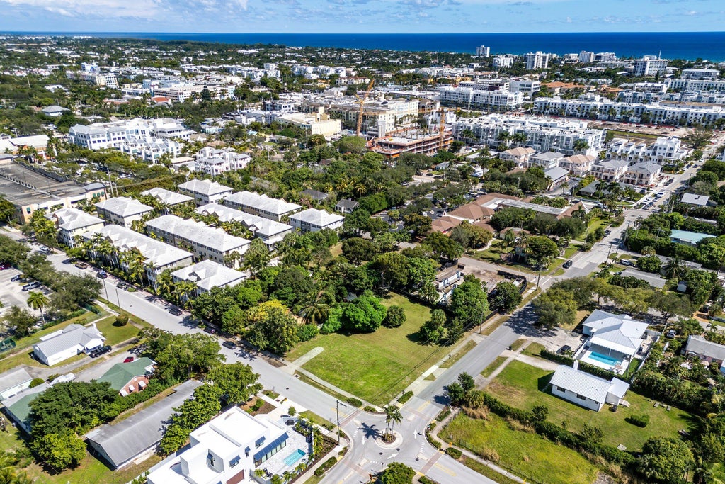 111 Sw 2nd St, Delray Beach