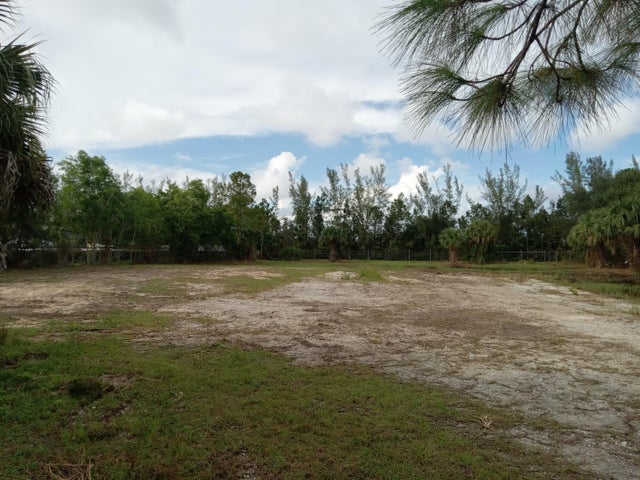 5 of 7 - 15925 Assembly Loop Loop, Jupiter, FL