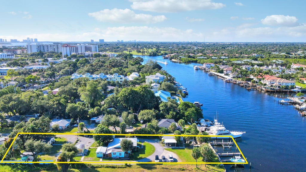 2031 Melody Lane, North Palm Beach