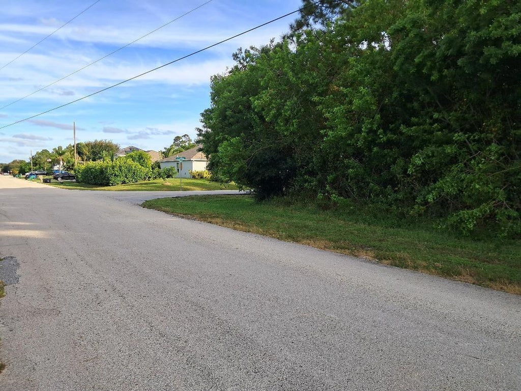 360 Sw Undallo Road, Port Saint Lucie