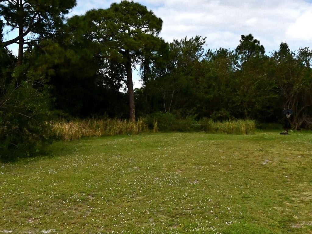 Barcelona Av, Fort Pierce