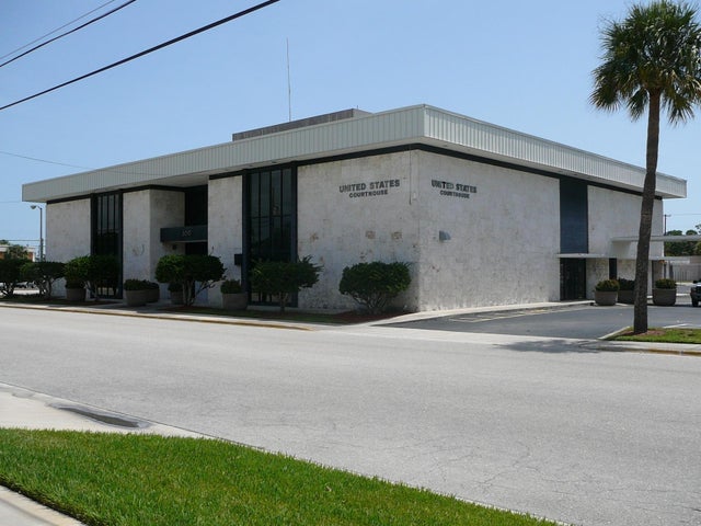 1 of 72 - 300 S 6th St, Fort Pierce, FL