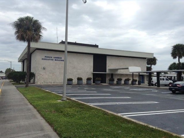 2 of 72 - 300 S 6th St, Fort Pierce, FL