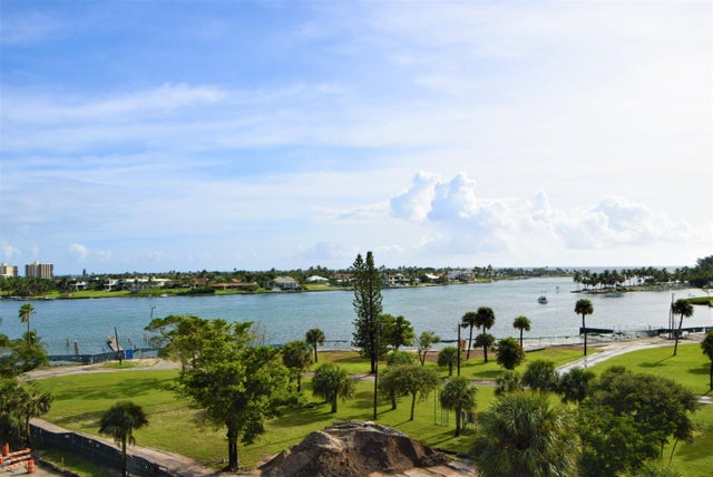 3 of 14 - 1016 Clemons St, Jupiter, FL