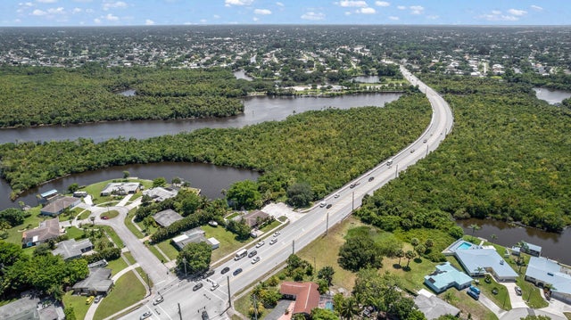 4 of 32 - 738 E Prima Vista Blvd, Port Saint Lucie, FL