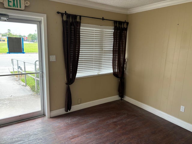3 of 9 - 401 S 6th St, Fort Pierce, FL