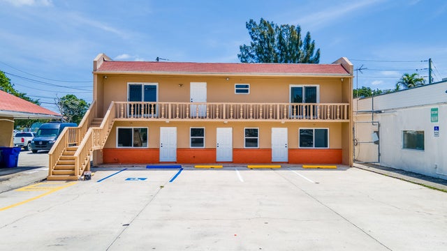 1 of 14 - 2534 S Military Trl, West Palm Beach, FL