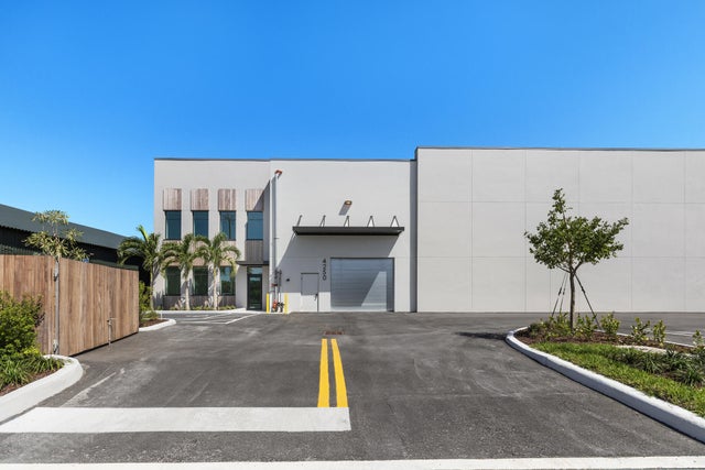 2 of 22 - 4250 Georgia Av, West Palm Beach, FL