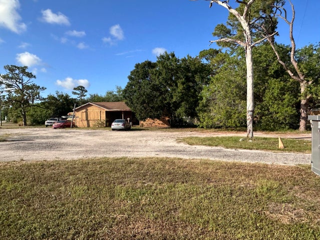 4 of 6 - 906 Angle Road, Fort Pierce, FL