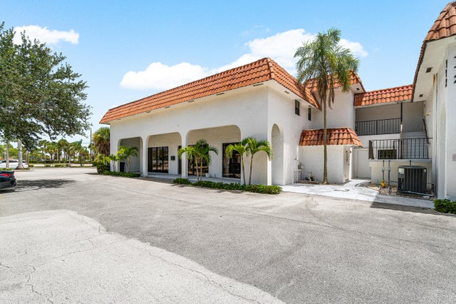 3 of 54 - 112 N Us Highway 1, Tequesta, FL