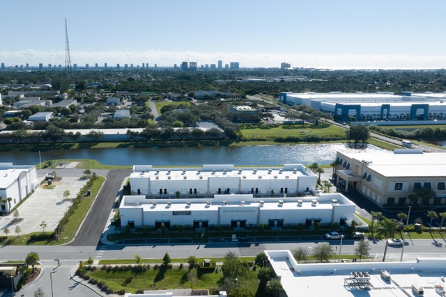 5 of 19 - 230 N Congress Avenue #b10, Lake Park, FL
