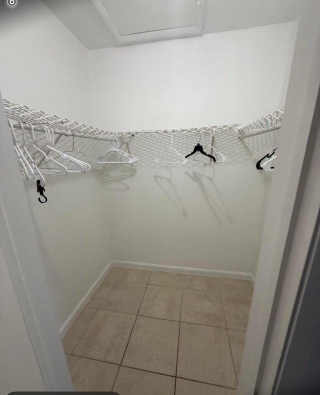 5 of 8 - 811 Se 16th Street, Fort Lauderdale, FL