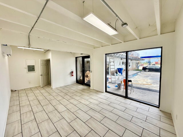 2 of 4 - 315 President Barack Obama Highway #102, Riviera Beach, FL