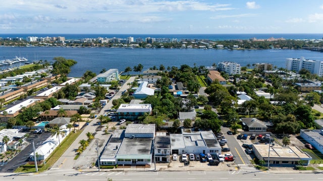 Photo of 604 N Dixie Hwy, Lantana FL