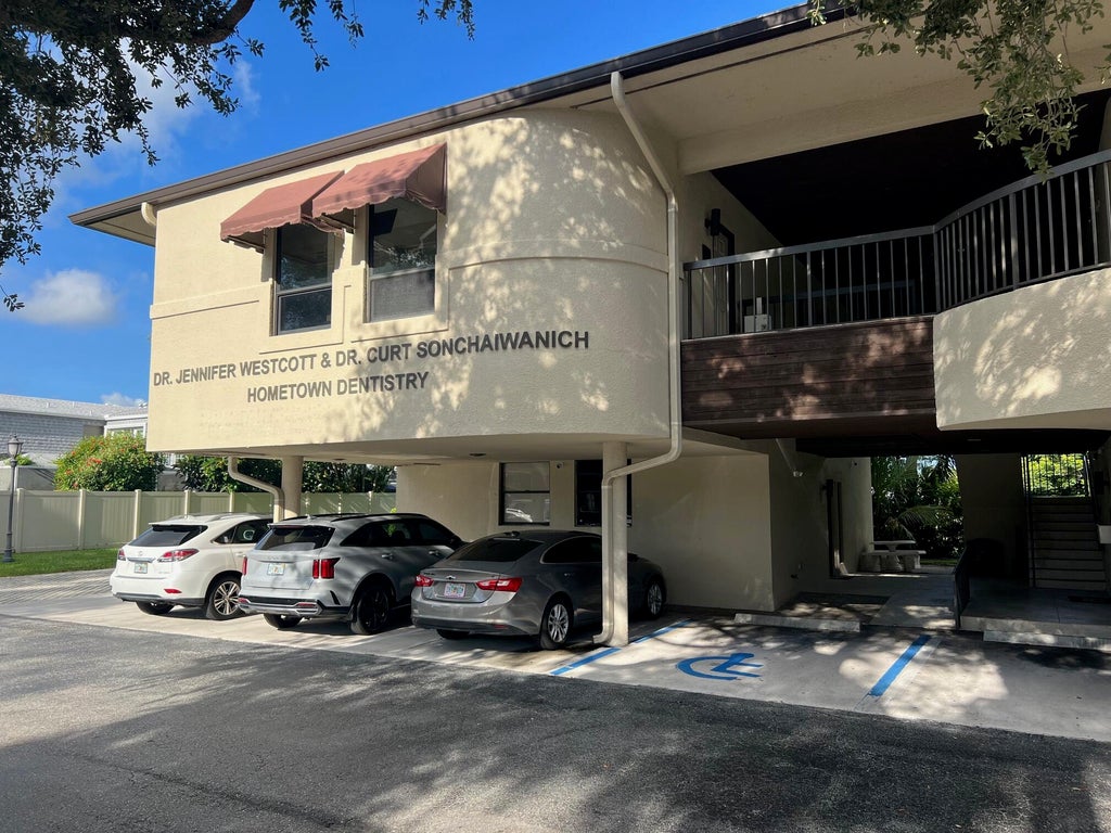 10625 N Military Trl #101, Palm Beach Gardens