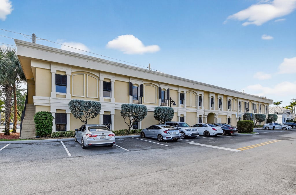 665 Se 10th St #2, Deerfield Beach