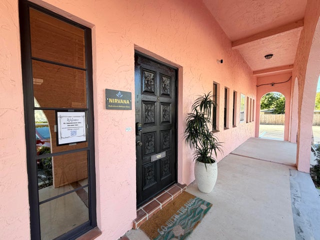 Photo of 537 Us Highway 1 #unit 8, North Palm Beach FL