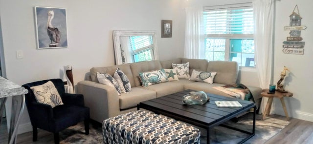 5 of 28 - 1933 Ne Lake Place, Jensen Beach, FL