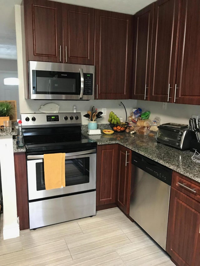 1 of 13 - 208 Coventry St, Boca Raton, FL
