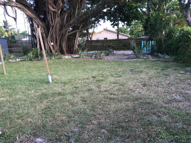 2 of 13 - 208 Coventry St, Boca Raton, FL