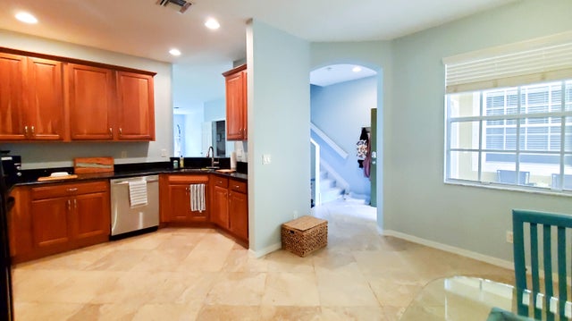 4 of 16 - 1560 Se Wilshire Place #102, Stuart, FL