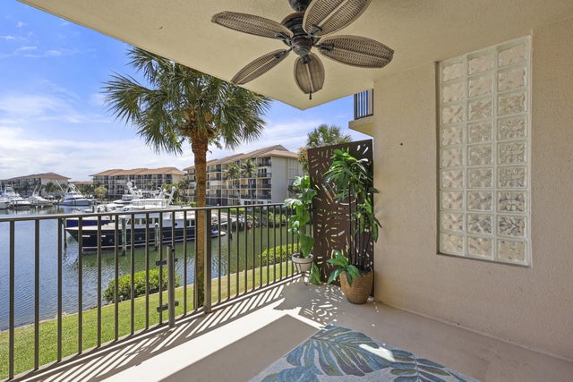 3 of 22 - 1601 Marina Isle Wy #202, Jupiter, FL