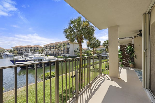 4 of 22 - 1601 Marina Isle Wy #202, Jupiter, FL