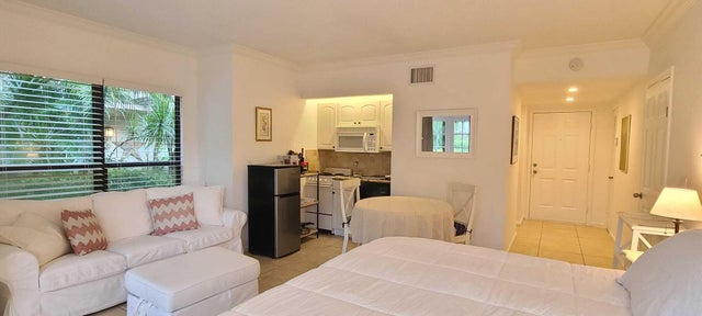 1 of 19 - 11863 Wimbledon Circle #403, Wellington, FL