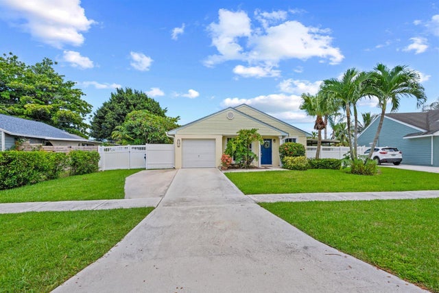 3 of 47 - 1172 Grandview Circle, Royal Palm Beach, FL
