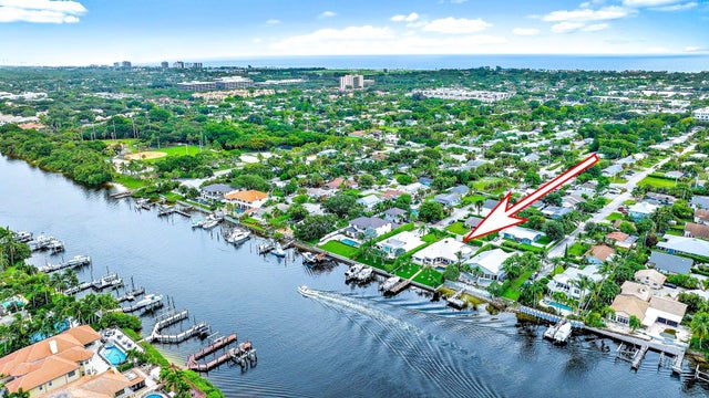 2 of 33 - 2117 N Suzanne Circle, North Palm Beach, FL