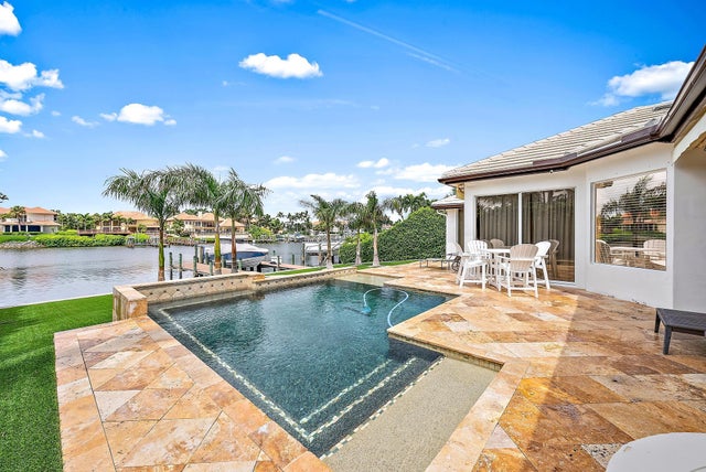 3 of 33 - 2117 N Suzanne Circle, North Palm Beach, FL