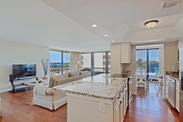 3 of 21 - 5540 N Ocean Dr #2d, Riviera Beach, FL