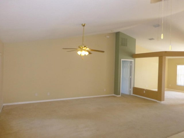 3 of 7 - 245 Sw Starfish Av Sw, Port Saint Lucie, FL