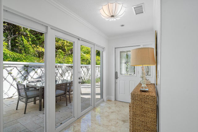 2 of 21 - 820 Palm Trl, Delray Beach, FL