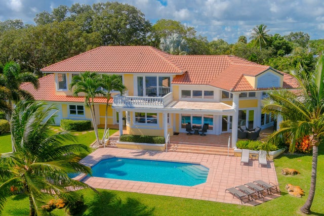 3 of 54 - 901 Se Riverside Dr, Stuart, FL