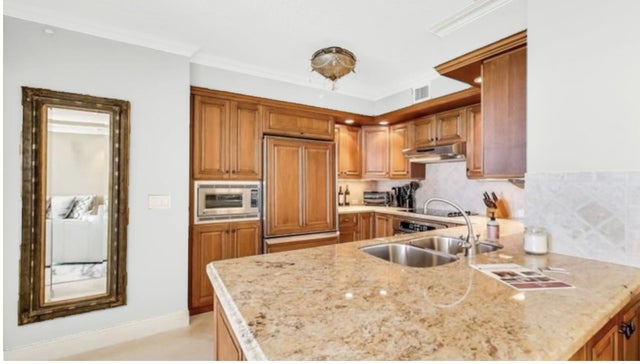 2 of 19 - 651 Okeechobee Blvd #509, West Palm Beach, FL