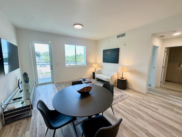 1 of 43 - 1621 S Dixie Hwy, Pompano Beach, FL