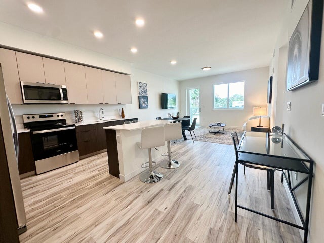 5 of 43 - 1621 S Dixie Hwy, Pompano Beach, FL