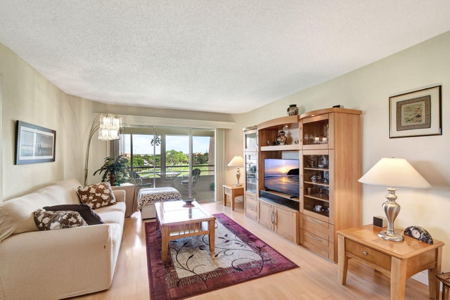 4 of 42 - 3836 Via Poinciana Dr #601, Lake Worth, FL