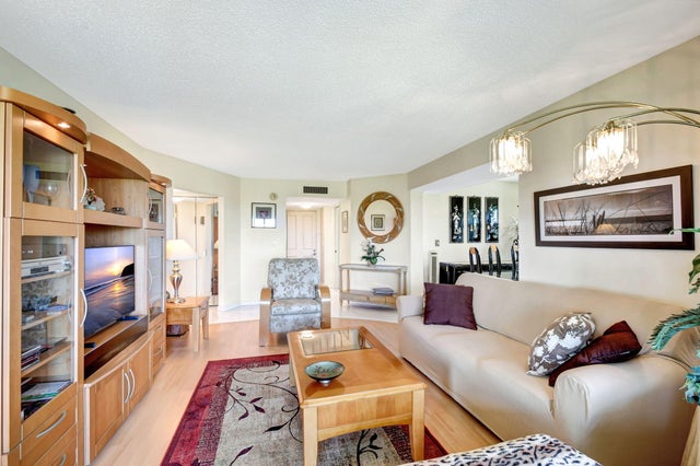 5 of 42 - 3836 Via Poinciana Dr #601, Lake Worth, FL