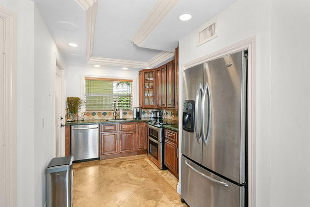3 of 53 - 68 Yacht Club Dr #12, North Palm Beach, FL