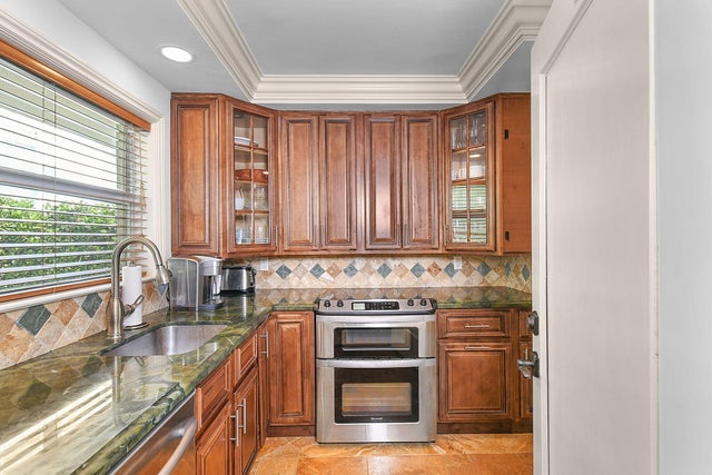 4 of 53 - 68 Yacht Club Dr #12, North Palm Beach, FL