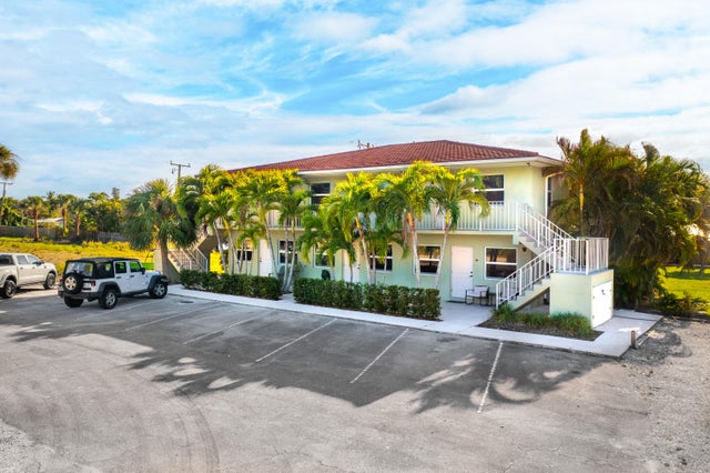 3 of 13 - 2319 Tamarind Dr. #103, Fort Pierce, FL