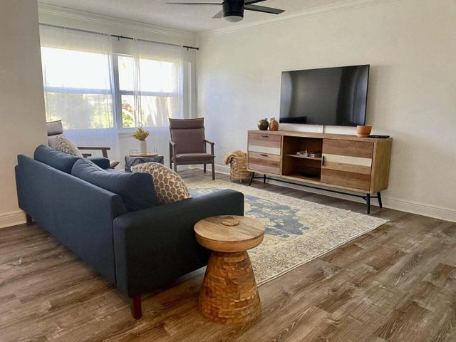 3 of 13 - 558 Ivy Av, Palm Beach Gardens, FL